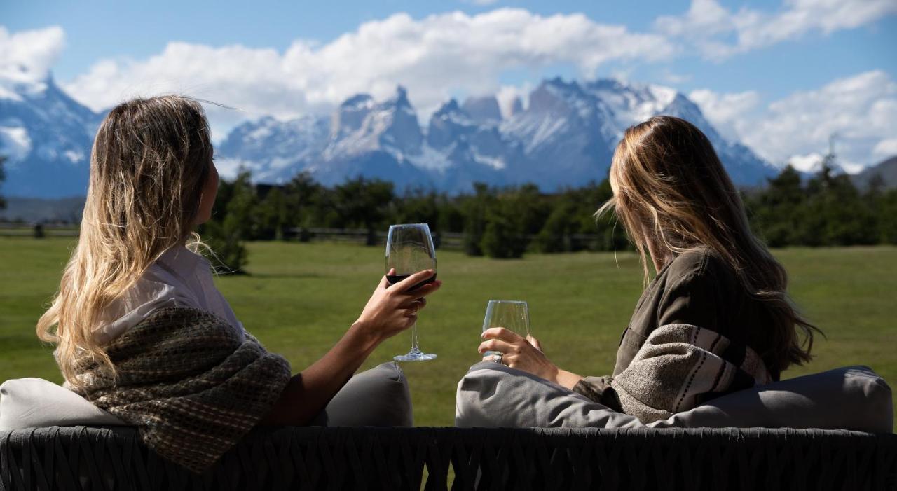 Río Serrano Hotel + Spa Torres del Paine National Park Exterior foto